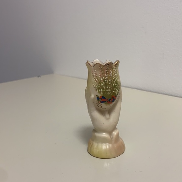 Vintage W&R Carlton China Stoke on Trent Lucky White Heather From Brighton Vase - Picture 13 of 14